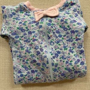 EUC - Beaufort Bonnet Company - Noelle Night Night - 3-6 mos